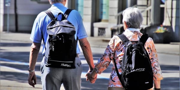 19 Helpful Tips for Traveling With a Loved One With Dementia