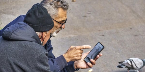 7 Great Mobile Apps That Help Keep Older Adults Safe